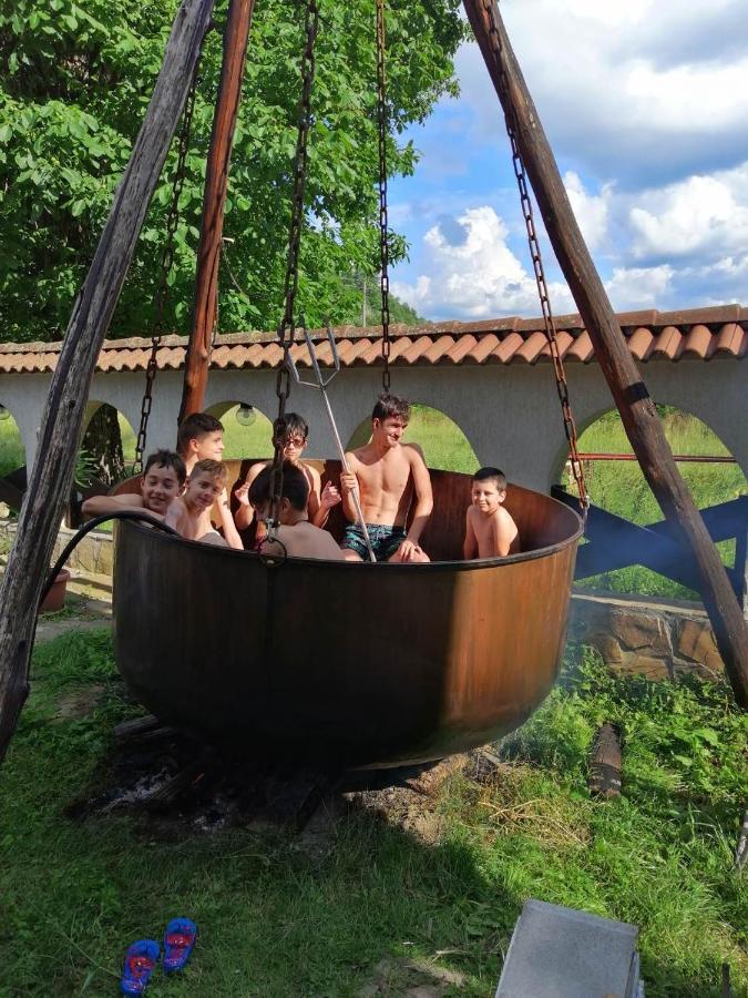 Family Hotel Virgin Ribarica Ngoại thất bức ảnh